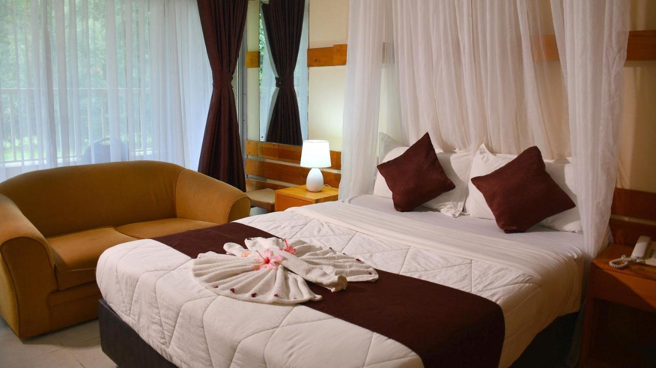 Golf Hotel Kakamega ภายนอก รูปภาพ