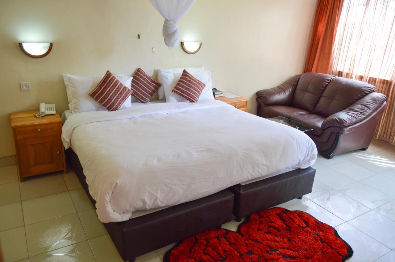 Golf Hotel Kakamega ภายนอก รูปภาพ